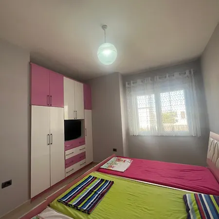 Sea View Beachside Apartment *